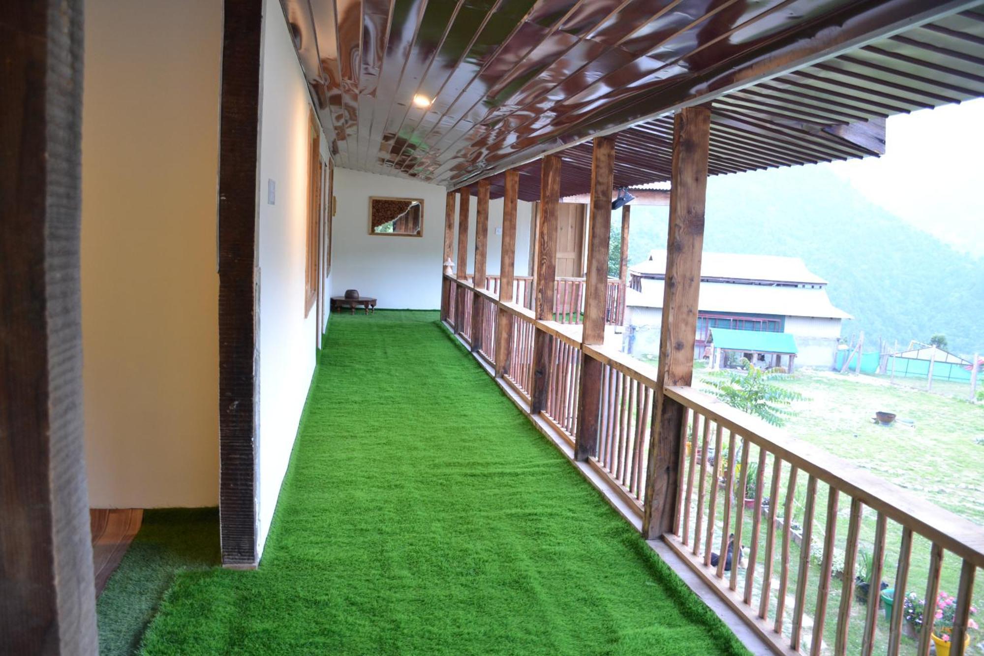 West End Lodges Neelum Dış mekan fotoğraf