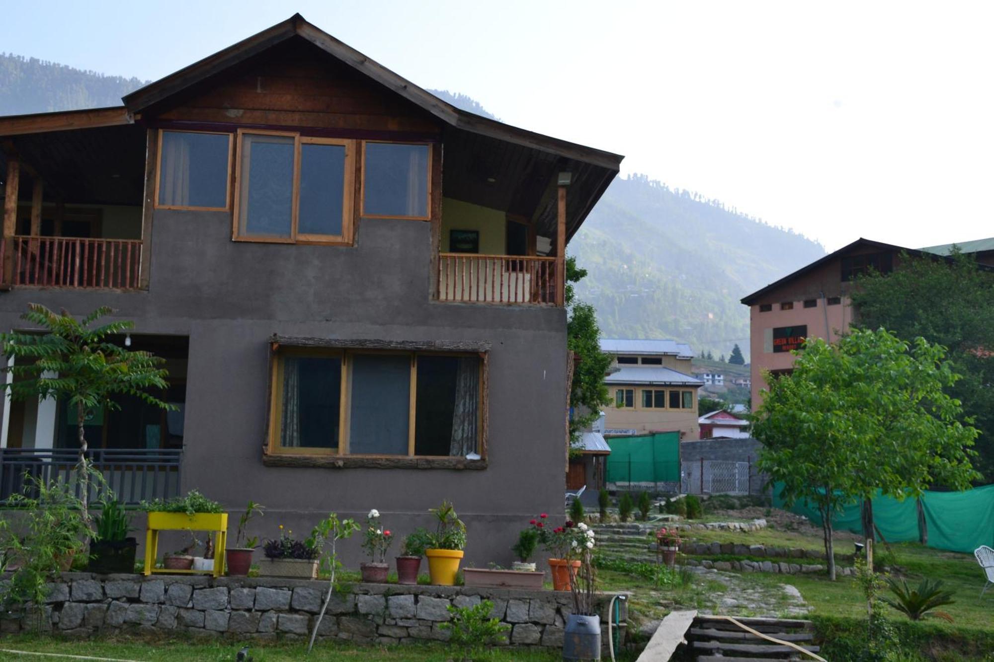 West End Lodges Neelum Dış mekan fotoğraf