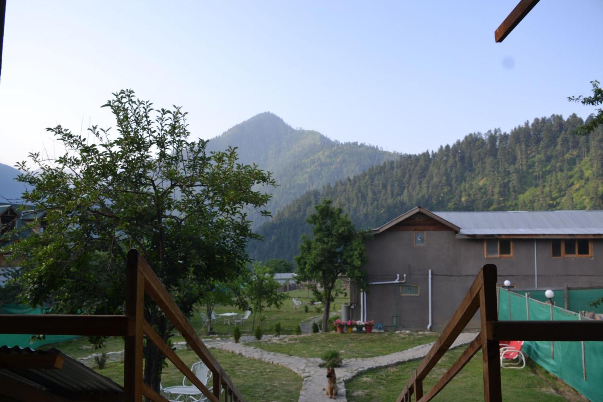 West End Lodges Neelum Dış mekan fotoğraf
