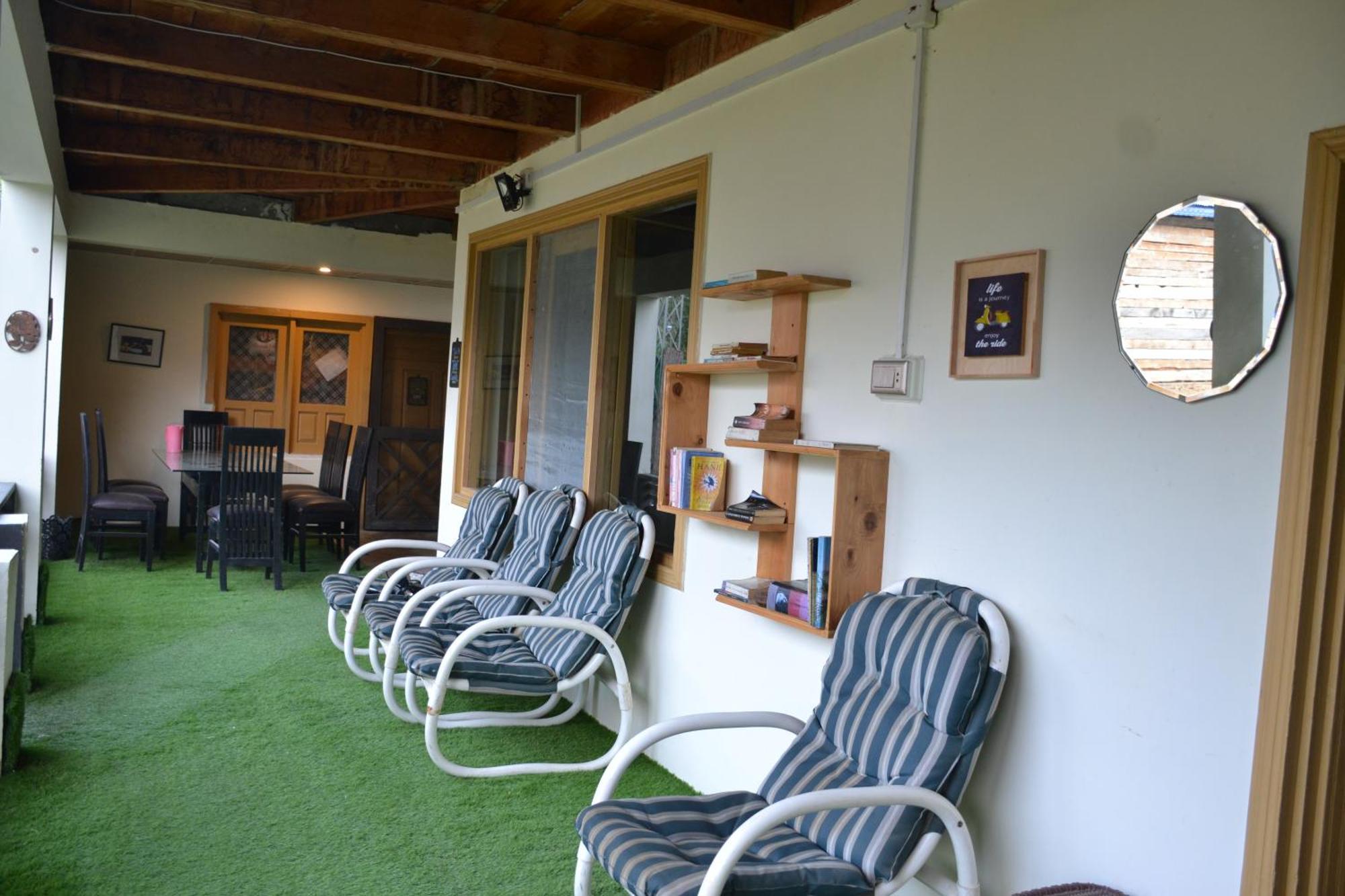 West End Lodges Neelum Dış mekan fotoğraf
