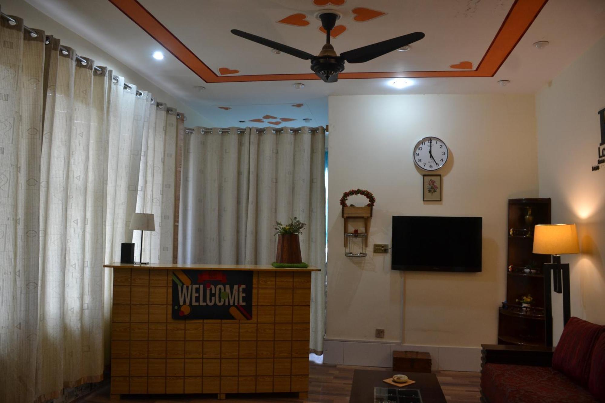 West End Lodges Neelum Dış mekan fotoğraf