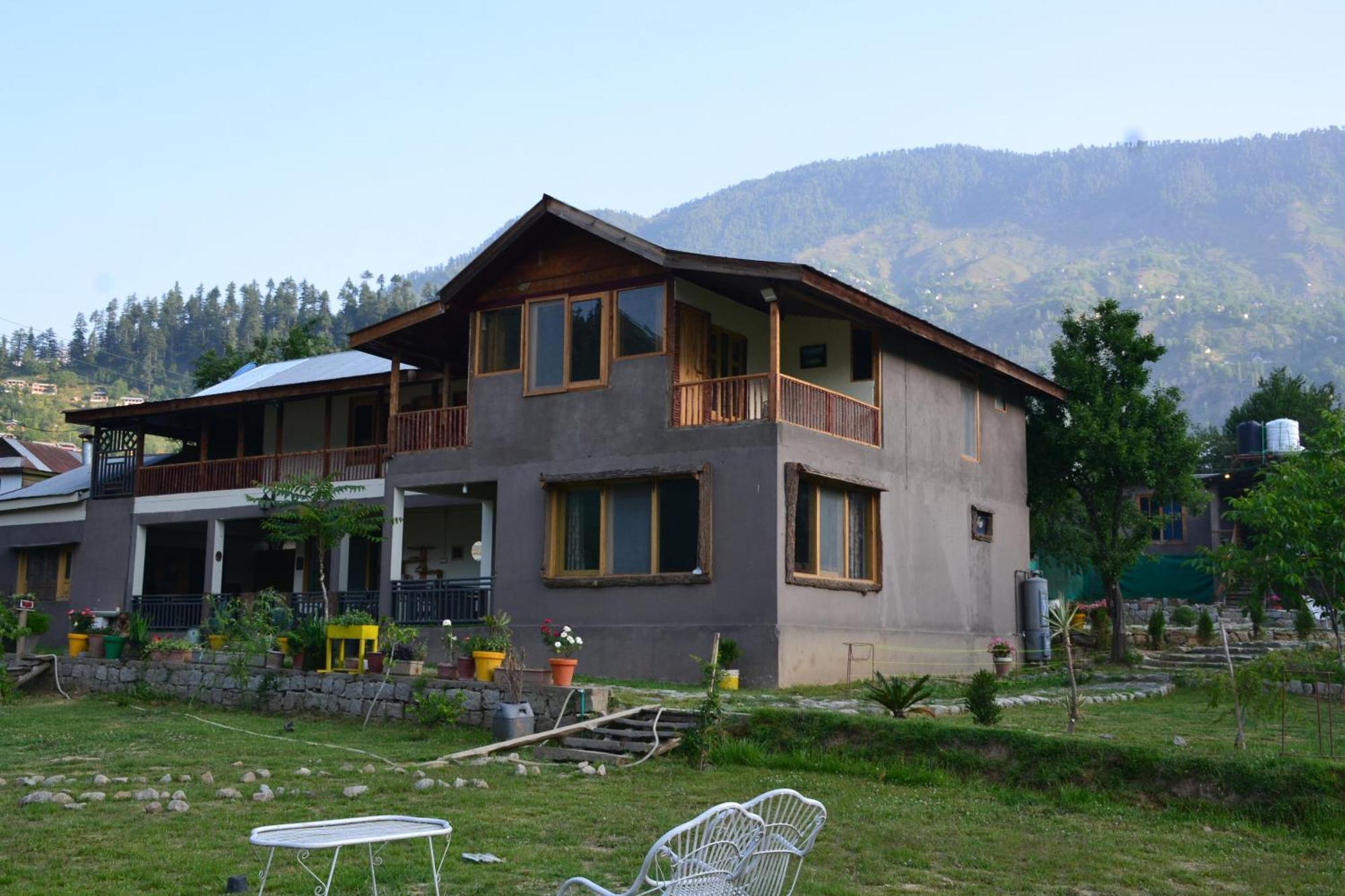 West End Lodges Neelum Dış mekan fotoğraf