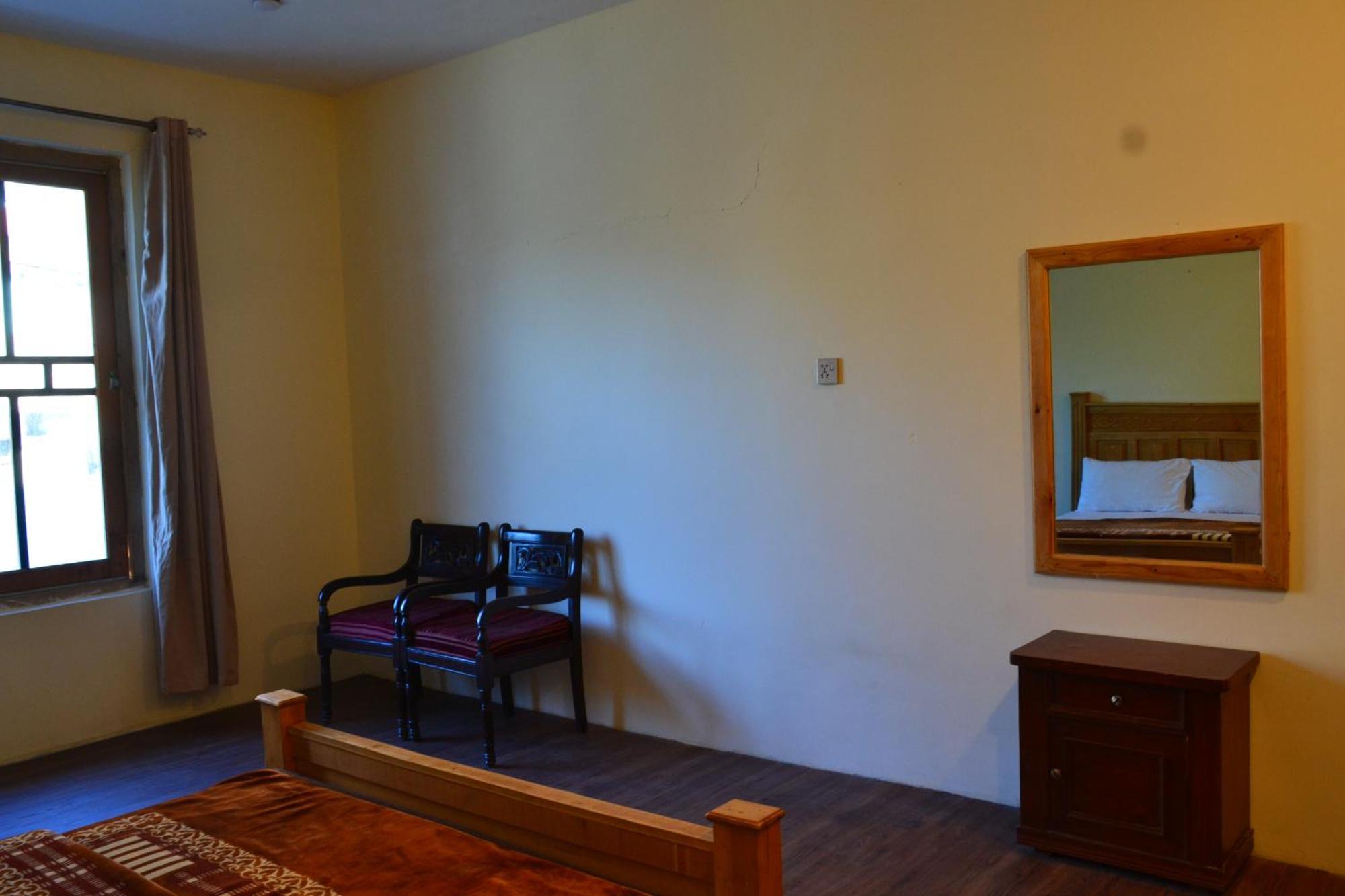 West End Lodges Neelum Dış mekan fotoğraf