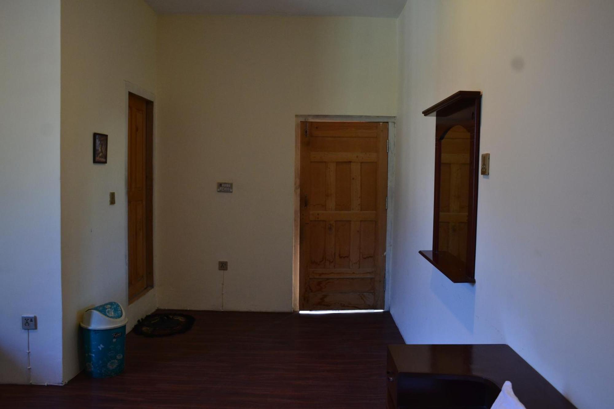 West End Lodges Neelum Dış mekan fotoğraf